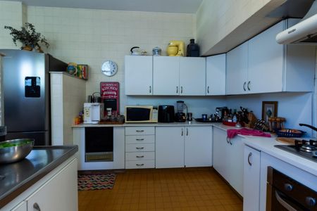 Casa à venda com 400m², 3 quartos e 4 vagasCopa e Cozinha