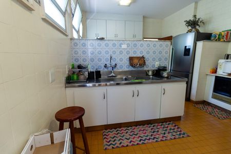 Casa à venda com 400m², 3 quartos e 4 vagasCopa e Cozinha