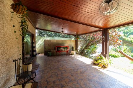 Casa à venda com 400m², 3 quartos e 4 vagasQuintal