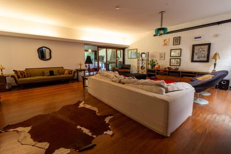 Casa à venda com 400m², 3 quartos e 4 vagasSala