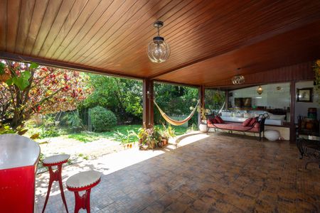 Casa à venda com 400m², 3 quartos e 4 vagasQuintal