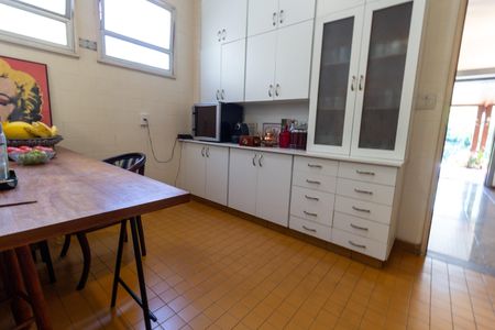 Casa à venda com 400m², 3 quartos e 4 vagasCopa e Cozinha