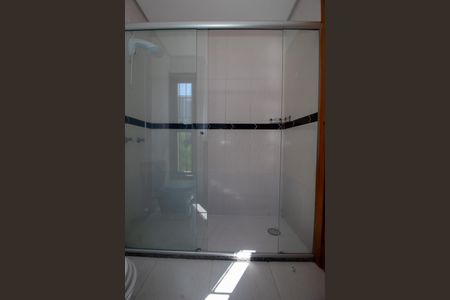 Casa à venda com 180m², 3 quartos e 2 vagasBanheiro da Suíte