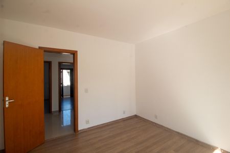 Casa à venda com 180m², 3 quartos e 2 vagasSuíte