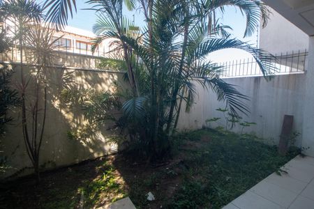 Casa à venda com 180m², 3 quartos e 2 vagasQuintal