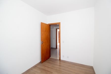 Casa à venda com 180m², 3 quartos e 2 vagasQuarto