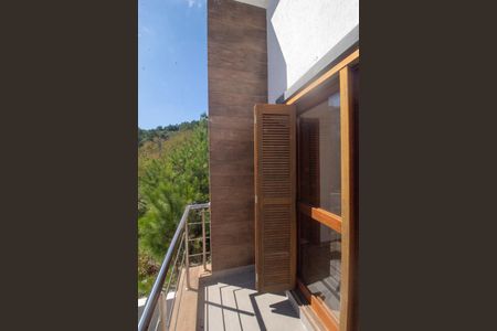 Casa à venda com 180m², 3 quartos e 2 vagasVaranda Suíte