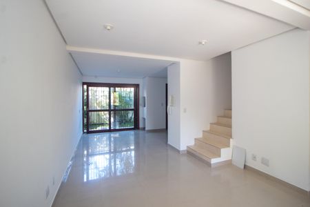 Casa à venda com 180m², 3 quartos e 2 vagasSala