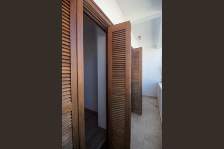 Casa à venda com 180m², 3 quartos e 2 vagasVaranda Quarto 2 