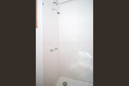 Casa à venda com 180m², 3 quartos e 2 vagasBanheiro 