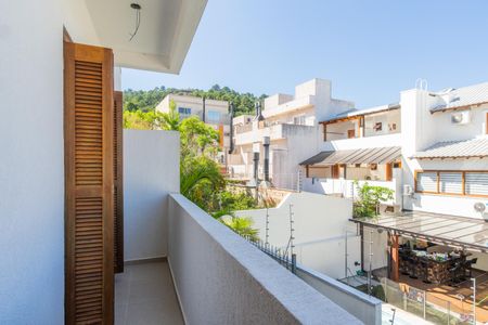 Casa à venda com 180m², 3 quartos e 2 vagas Casa à venda com 180m², 3 quartos e 2 vagasVaranda do Quarto 2