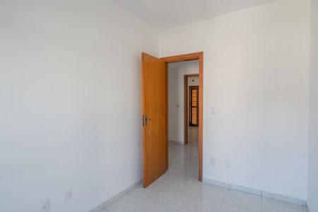 Casa à venda com 180m², 3 quartos e 2 vagas Casa à venda com 180m², 3 quartos e 2 vagasQuarto 2