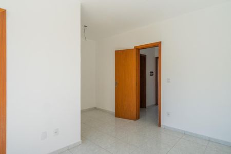 Casa à venda com 180m², 3 quartos e 2 vagas Casa à venda com 180m², 3 quartos e 2 vagasSuíte