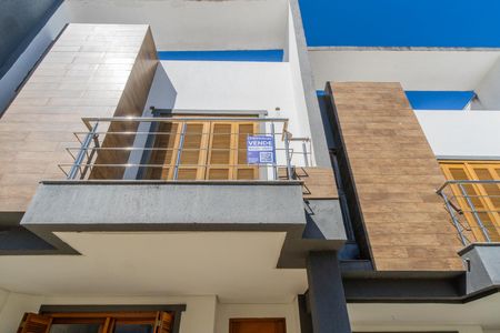 Casa à venda com 180m², 3 quartos e 2 vagas Casa à venda com 180m², 3 quartos e 2 vagasPlaca