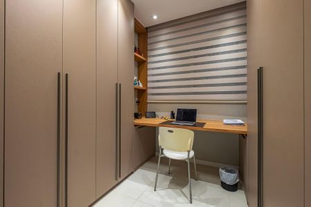 Apartamento à venda com 124m², 3 quartos e 2 vagasQuarto 