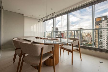 Apartamento à venda com 124m², 3 quartos e 2 vagasVaranda