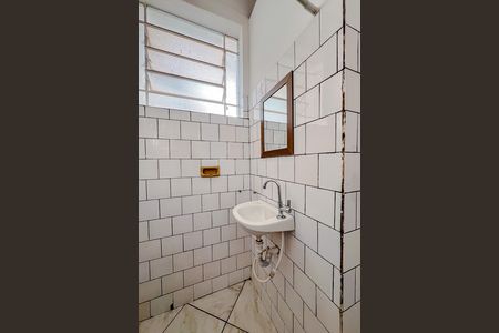 Casa para alugar com 80m², 3 quartos e 1 vagaBanheiro