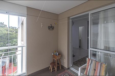 Apartamento à venda com 74m², 2 quartos e 1 vaga Apartamento à venda com 74m², 2 quartos e 1 vagaSacada