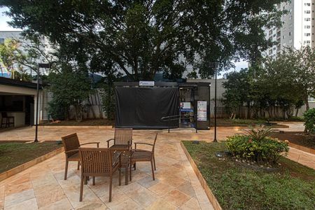 Apartamento à venda com 74m², 2 quartos e 1 vaga Apartamento à venda com 74m², 2 quartos e 1 vagaÁrea comum - mercadinho