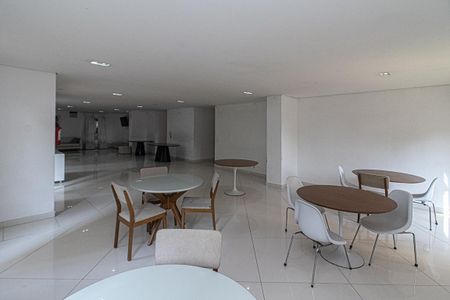 Apartamento à venda com 74m², 2 quartos e 1 vaga Apartamento à venda com 74m², 2 quartos e 1 vagaÁrea comum - Salão de festas