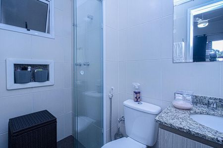 Apartamento à venda com 74m², 2 quartos e 1 vaga Apartamento à venda com 74m², 2 quartos e 1 vagaBanheiro da Suíte