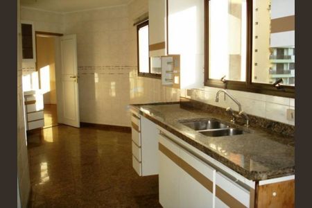 Apartamento à venda com 229m², 4 quartos e 3 vagas