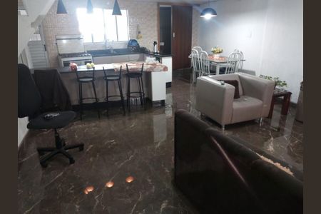 Casa à venda com 150m², 4 quartos e 4 vagas