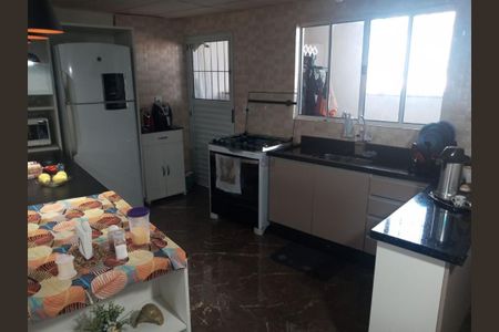 Casa à venda com 150m², 4 quartos e 4 vagas