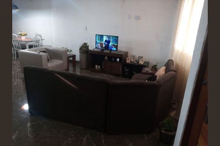 Casa à venda com 150m², 4 quartos e 4 vagas