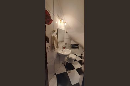 Casa à venda com 175m², 3 quartos e 3 vagas Casa à venda com 175m², 3 quartos e 3 vagasBanheiro 3