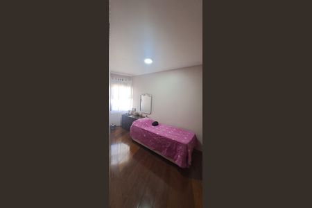 Casa à venda com 175m², 3 quartos e 3 vagas Casa à venda com 175m², 3 quartos e 3 vagasQuarto 2