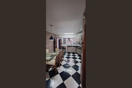 Casa à venda com 175m², 3 quartos e 3 vagas Casa à venda com 175m², 3 quartos e 3 vagasCozinha