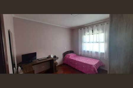 Casa à venda com 175m², 3 quartos e 3 vagas Casa à venda com 175m², 3 quartos e 3 vagasQuarto 3