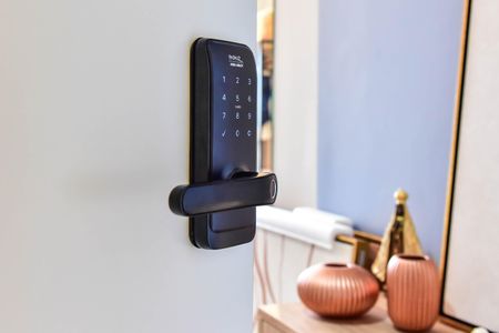 Studio à venda com 25m², 1 quarto e sem vaga Studio à venda com 25m², 1 quarto e sem vagaFechadura Eletrônica