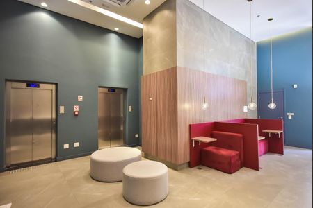 Studio à venda com 25m², 1 quarto e sem vaga Studio à venda com 25m², 1 quarto e sem vagaHall Social