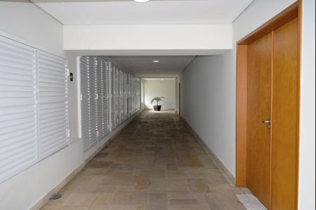 Apartamento à venda com 69m², 2 quartos e 2 vagasÁrea comum - Hall de entrada