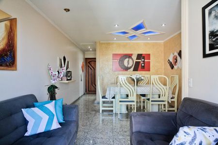 Apartamento à venda com 70m², 3 quartos e 1 vaga Apartamento à venda com 70m², 3 quartos e 1 vagaSala