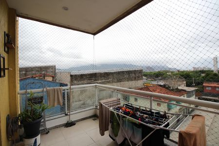 Apartamento à venda com 66m², 2 quartos e 1 vagaSala - Varanda