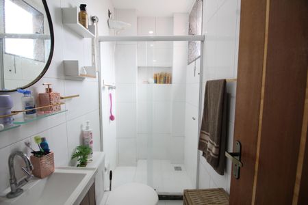 Apartamento à venda com 66m², 2 quartos e 1 vagaBanheiro Social