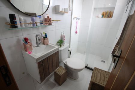 Apartamento à venda com 66m², 2 quartos e 1 vagaBanheiro Social