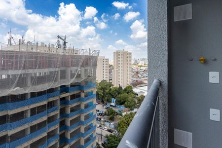 Apartamento à venda com 40m², 2 quartos e 1 vaga Apartamento à venda com 40m², 2 quartos e 1 vagaVaranda