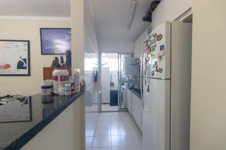 Apartamento para alugar com 133m², 3 quartos e 2 vagas Apartamento para alugar com 133m², 3 quartos e 2 vagasCozinha e Área de Serviço