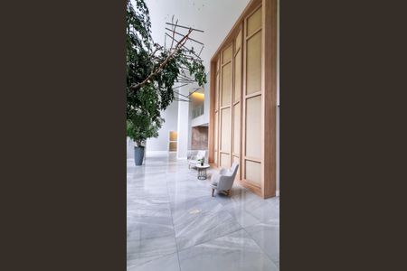 Apartamento à venda com 100m², 2 quartos e 1 vaga Apartamento à venda com 100m², 2 quartos e 1 vagaÁrea comum - Hall social