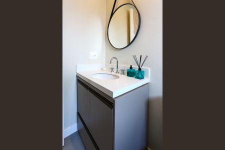 Apartamento à venda com 100m², 2 quartos e 1 vaga Apartamento à venda com 100m², 2 quartos e 1 vagaBanheiro da Suíte 1