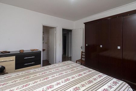 Casa à venda com 321m², 3 quartos e 6 vagasSuíte 2