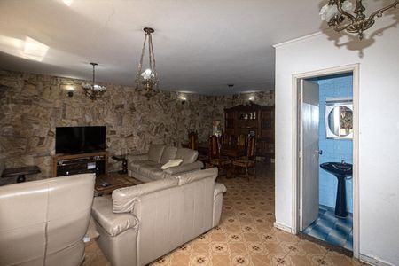 Casa à venda com 321m², 3 quartos e 6 vagasSala