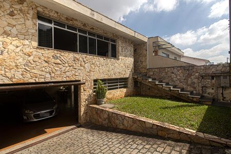 Casa à venda com 321m², 3 quartos e 6 vagasQuintal