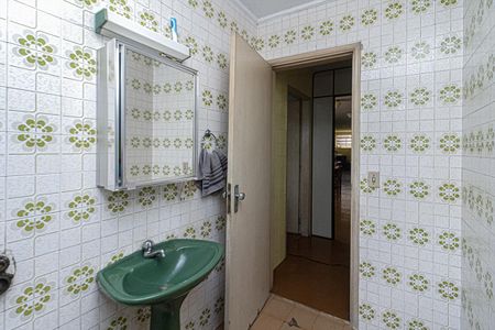 Casa à venda com 321m², 3 quartos e 6 vagasBanheiro de Serviço