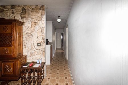 Casa à venda com 321m², 3 quartos e 6 vagasCorredor