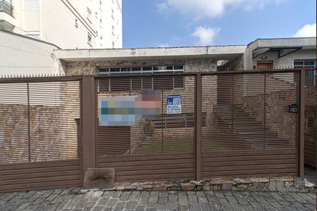 Casa à venda com 321m², 3 quartos e 6 vagasFachada e Placa